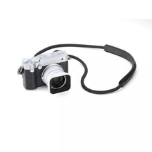 Laden Sie das Bild in den Galerie-Viewer, Fujifilm GFX 100RF Silber