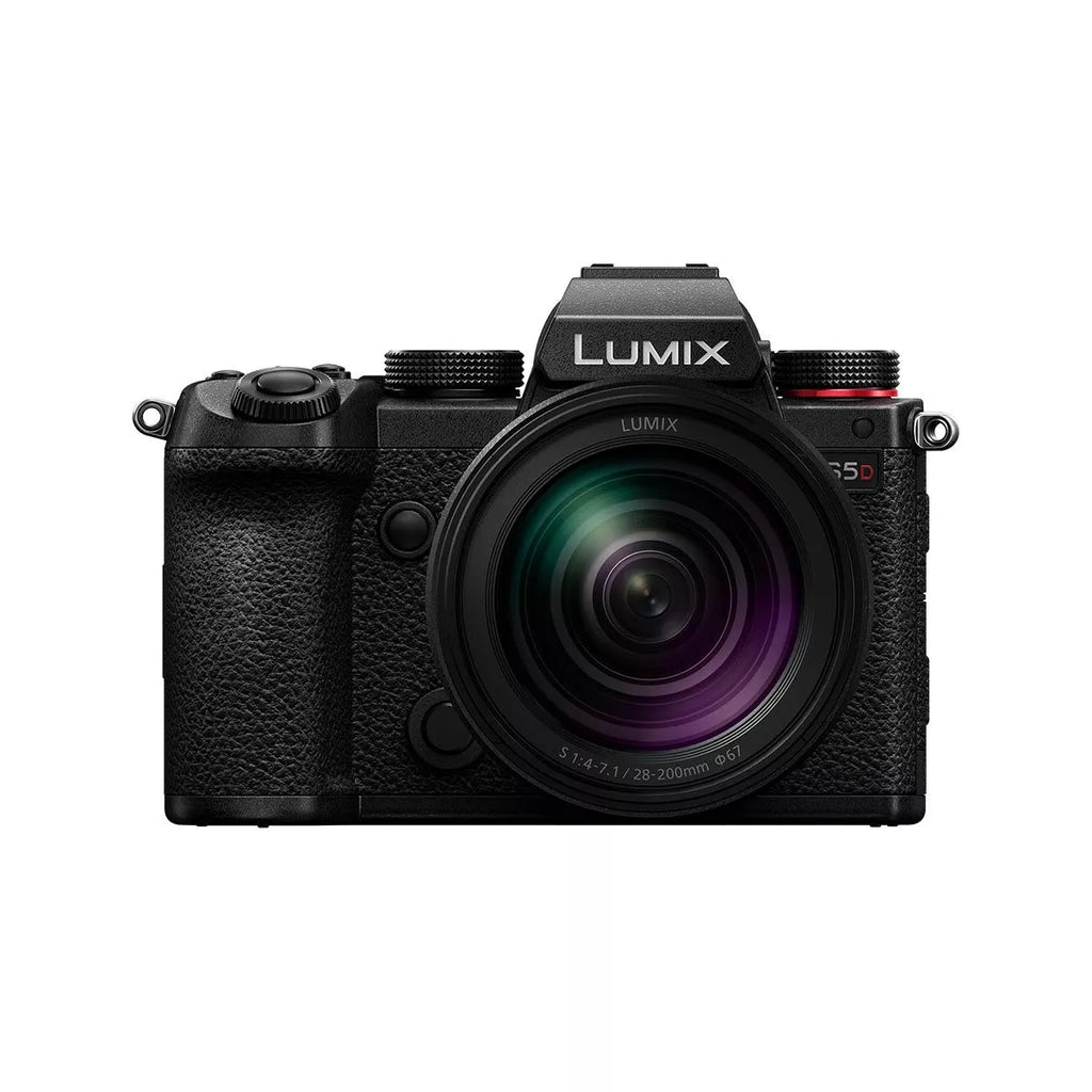 Panasonic Lumix DC-S5D+S 28–200 mm f/4.0–7.1 Makro-OIS.