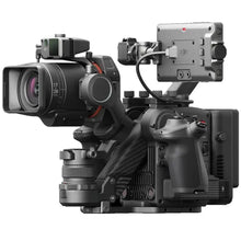 Laden Sie das Bild in den Galerie-Viewer, DJI Ronin 4D-Kinokamera 8K Combo
