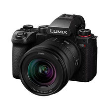 Laden Sie das Bild in den Galerie-Viewer, Panasonic Lumix DC-S5II + Lumix S 20-60mm F/3.5-5.6