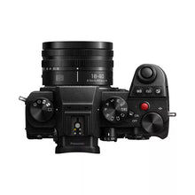 Laden Sie das Bild in den Galerie-Viewer, Panasonic Lumix DC-S5D + Lumix S 18-40 mm f/4.5-6.3