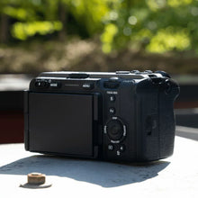 Laden Sie das Bild in den Galerie-Viewer, Sony Cinema Line FX30 (Sony ILME-FX30)
