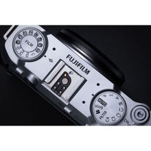 Laden Sie das Bild in den Galerie-Viewer, Fujifilm X-M5 Silber + Zoom