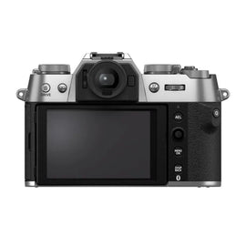 Fujifilm X-T50 + XF Objektiv 16–50 mm f/2,8–4,8 R LM WR (Silber)