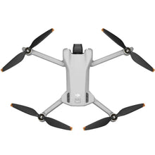 Laden Sie das Bild in den Galerie-Viewer, DJI Mini 3 Fly More Combo + RC Smart controller