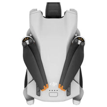 Laden Sie das Bild in den Galerie-Viewer, DJI Mini 3 Fly More Combo + RC Smart controller
