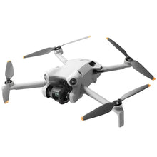 Laden Sie das Bild in den Galerie-Viewer, DJI Mini 4 Pro Fly More Combo + Smart Controller