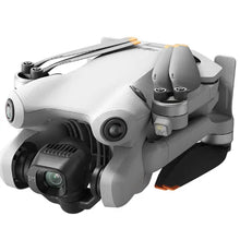 Laden Sie das Bild in den Galerie-Viewer, DJI Mini 4 Pro Fly More Combo + Smart Controller