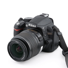 Laden Sie das Bild in den Galerie-Viewer, Nikon D3100 + 18-55mm f3.5-5.6 G ED II AF-S Nikkor